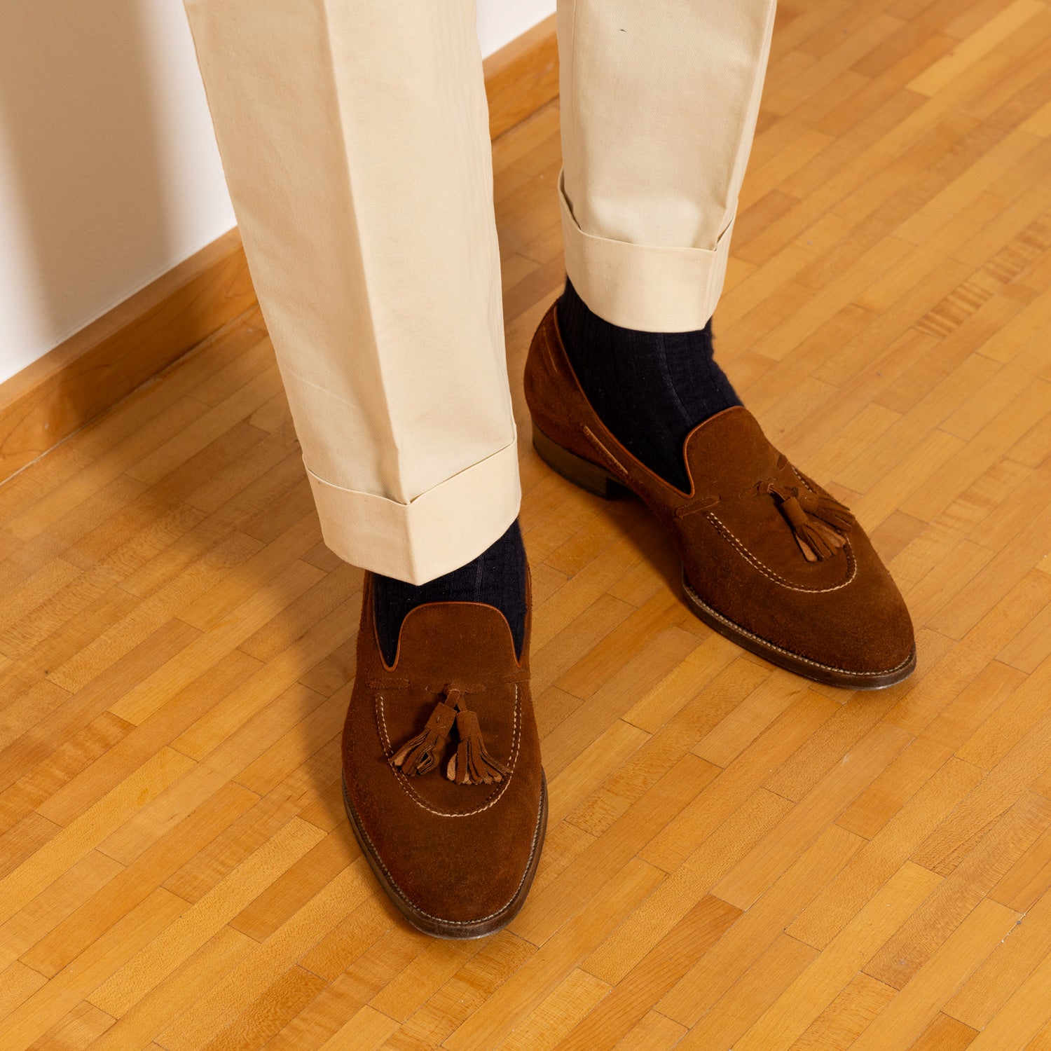 Loafer "Short Vamp Tassel" aus cognacbraunem Rauhleder - reine Handarbeit